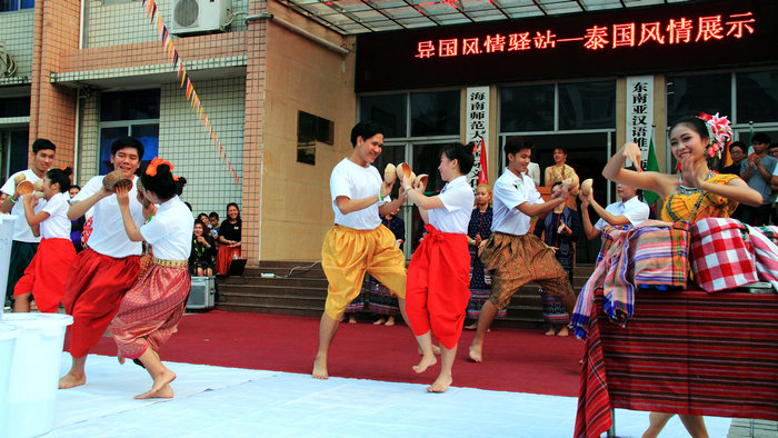 泰国传统舞蹈.JPG