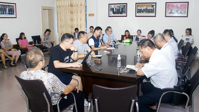 我院全体教职工学习贯彻省委七届二次全会精神.jpg