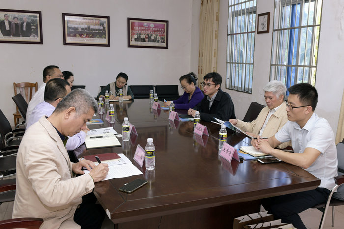 三亚学院人文与传播学院代表团来我院访问交流.jpg