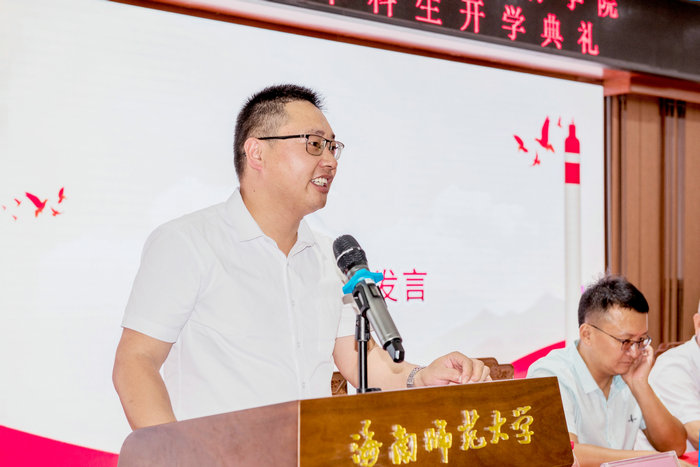 教师代表穆正礼老师发言.jpg