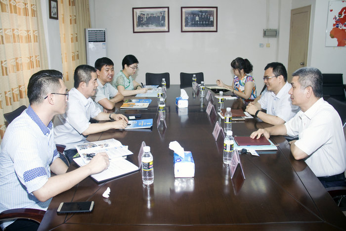海口经济学院继续教育学院与我院人员举行座谈会1.jpg