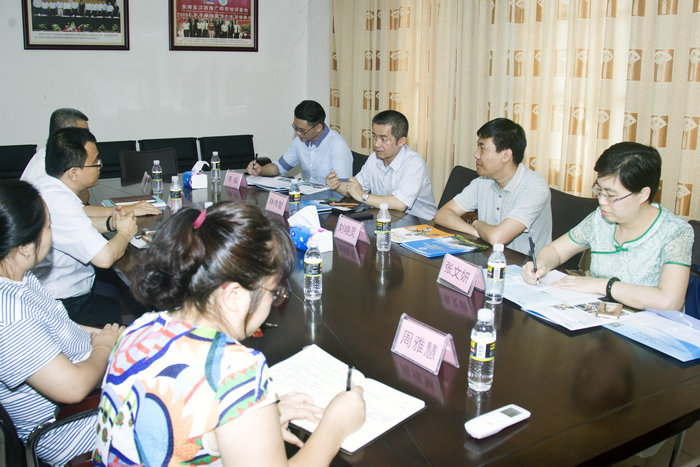 海口经济学院继续教育学院与我院人员举行座谈会2.jpg